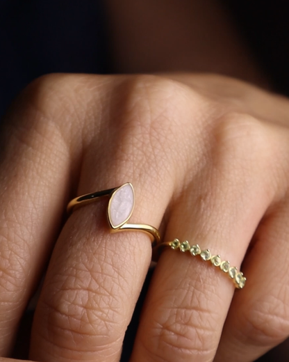 Navette Ring