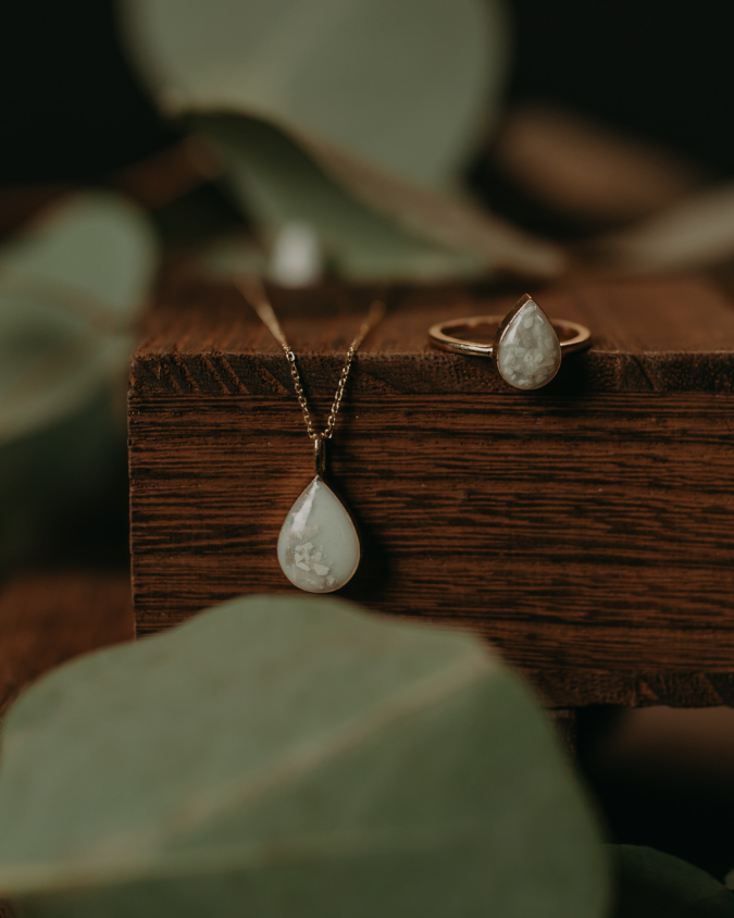 Teardrop ring