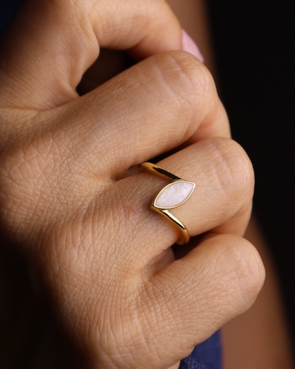 Navette Ring