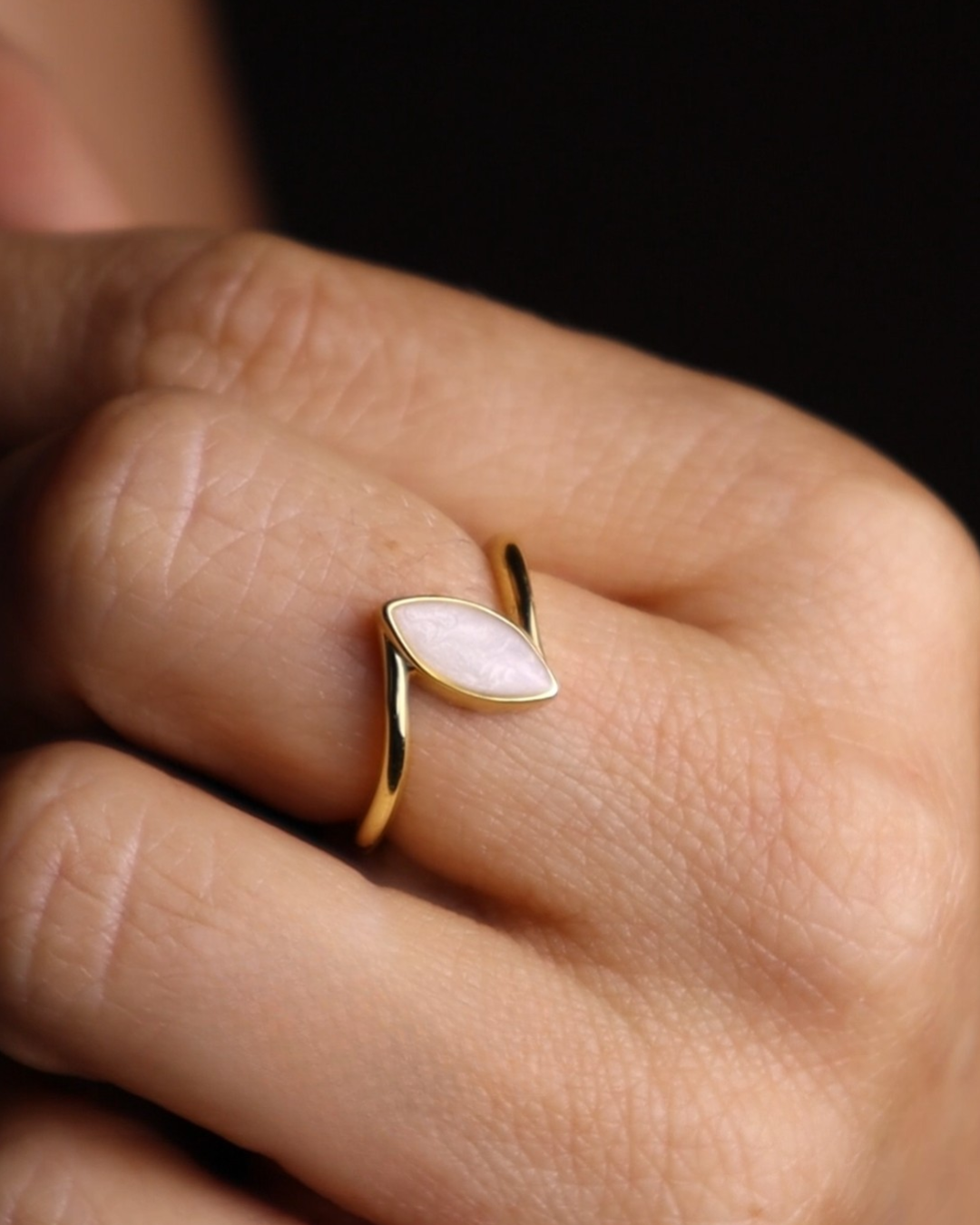 Navette Ring